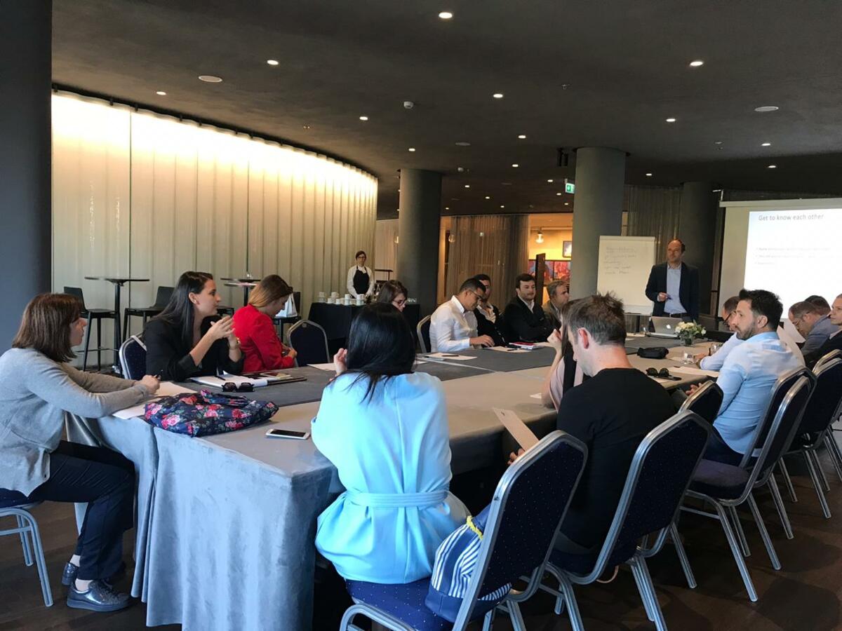 Seminar pergatitor per panairin WTM London